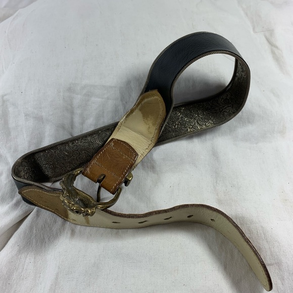 Awesome vintage  silver metallic mesh with brass tone belt x small - Picture 8 of 14